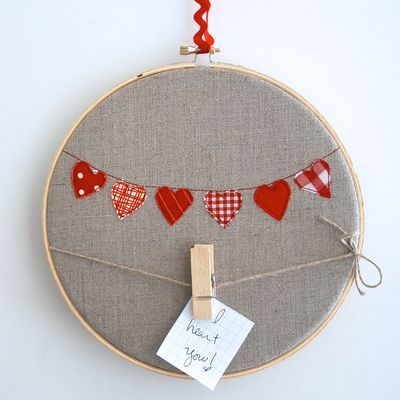 Embroidery Hoop Crafts, Valentine Embroidery, Embroidery Hoop Wall, Embroidery Hearts, Hoop Projects, Creative Embroidery, Unique Valentines, Simple Valentine, Embroidery Hoop Art