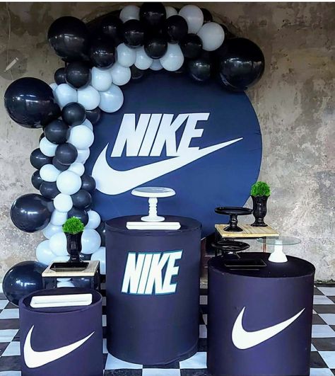 Dinner Party For Men, Nike First Birthday, Hypebeast Birthday Party, Nike Vs Adidas Party Ideas, Nike Theme Party Decorations, Nike Decorations Party, Nike Gender Reveal, Nike Party Theme Ideas, Sneaker Head Birthday Party