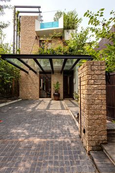 Car Porch Design, Carport Modern, Modern Carport, Carport Garage, Modern Entrance, Carport Designs, Porch Roof, Budget Home Decorating, Patio Roof