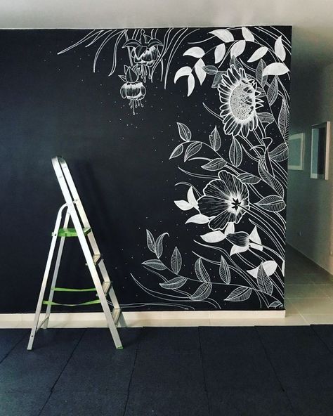 Wall Murals Diy, Home Decor Wallpaper, Chalk Wall, Diy Wall Painting, Wall Painting Decor, Wall Murals Painted, Wall Drawing, Chalkboard Wall, Wall Paint Designs