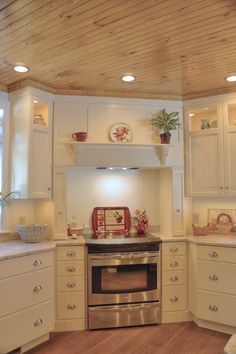 After Kitchen Remodel Kitchen Cabinets Corner, Corner Stove, Traditional Kitchen Remodel, Cabinets Corner, Small Bedroom Remodel, Traditional Kitchen Design, Bedroom Remodel, New Kitchen Cabinets, Kitchen Corner