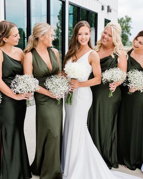 Bridesmaids Bouqet, Simple Bridesmaid Bouquets, Bridesmaid Bouquet Alternatives, Bridesmaid Boutique, Simple Wedding Bouquets, Bridesmaid Bouquet White, Bridal Party Bouquets, White Flower Bouquet, Bridal Bouquet Flowers