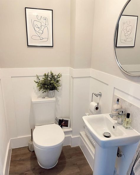 Small Bathroom Decoration, Powder Room Update, Frame Wainscoting, Picture Frame Wainscoting, Small Downstairs Toilet, Cheap Bathroom Remodel, Bathroom Paneling, Mold In Bathroom, Small Toilet Room