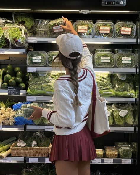 in awe Grocery Outfits, Grocery Shopping Outfit, Relaxed Woman, Soft Things, Soft Life, Paris Outfits, Cute Winter Outfits, Girl Life Hacks, Outfit Aesthetic