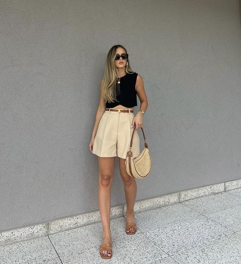 Looks Com Short, Scandi Fashion, Outfit Primavera, Europe Outfits, Look Short, Italy Outfits, Style Makeover, Business Pants, Quick Outfits