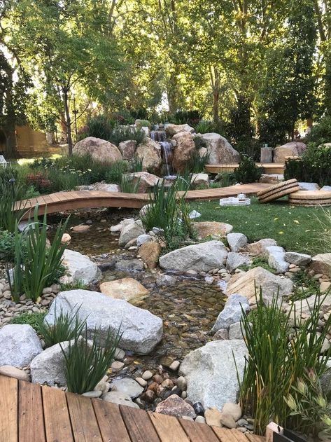 Rock Garden Waterfall, Backyard Stream, Garden Stream, Kolam Koi, Garden Pond Design, Pond Waterfall, Pond Landscaping, Backyard Water Feature, Waterfalls Backyard