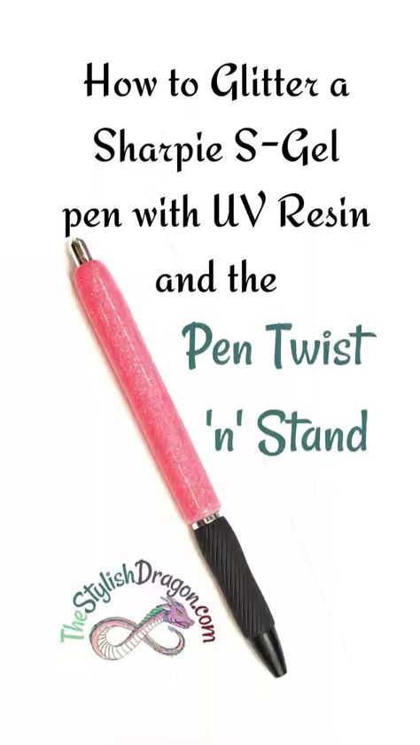 Uv Resin Pens Diy, How To Make Resin Pens, Pen Decorating Ideas Diy, Epoxy Pens Diy, How To Make Glitter Pens, Resin Pen Ideas, Resin Pens Diy, Tumbler Pens, Resin Pens Ideas