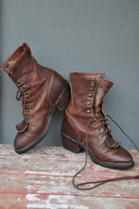 SOLD!! Cats Paw Sole Boots Vintage https://www.etsy.com/listing/521833399/cats-paw-sole-work-boots-packer?ref=shop_home_active_2 #Whites #Chippewa #packer #boots #leather #brown #vintage #7 #unisex #equestrian #horse #riding #worker 1930s Boots Women, 1880s Boots, Packer Boots, Witches Boots, Explorer Boots, Surrealism Fashion, 70s Boots, Chippewa Boots, Boots Wedding