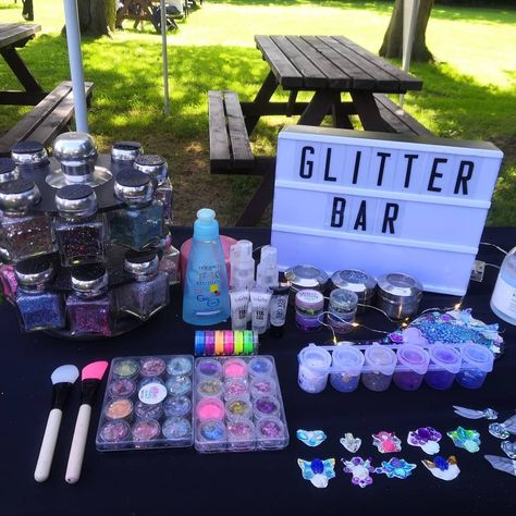 Glitter Party Decorations Diy, Glitter Party Activities, Glitter Station Party, Glitter Bar Ideas, Glitter Party Ideas, Glitter Themed Party, Pink Glitter Party, Glitter Station, Party Gadgets