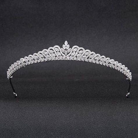 Bridal Diadem, Wedding Crystals, Tiara For Wedding, Wedding Tiara Veil, Crown Hair Accessories, Bride Tiara, Beautiful Tiaras, Crown Hair, Headpiece Jewelry