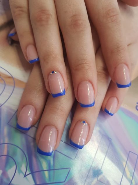 Blue French Manicure, Gel French Tips, Blue French Tips, Easy Manicure, Manicure Colors, Fall Gel Nails, Blue Tips, Blue French, Nails Makeup