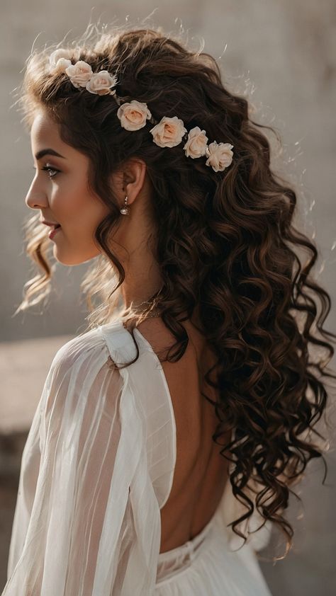 Get inspired with these cute curly hairstyles From short to long quick and easy school hairstyles to elegant and pretty badgie looks Try these hairstyles for men Indian hairstyles and Y2K vibes Perfect for all hair lengths and textures Quick And Easy School Hairstyles, Elegant Hairstyles For Curly Hair, Indian Hair Styles, Prom Hairstyles For Curly Hair, Easy School Hairstyles, Casual Curls, Mom Haircuts, Curly Hair Hairstyles, Hairstyles Indian