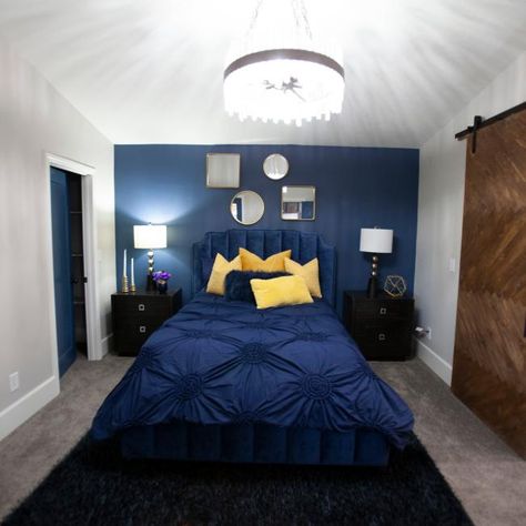 As seen on HGTv's Flip oe Flop Vegas, this master bedroom features a blue and yellow color scheme. Blue And Yellow Bedding, Extra Bedroom Ideas, Blue And Yellow Bedroom, Blue Yellow Bedrooms, Navy Blue Room, Golf Course House, Mustard Bedroom, Navy Blue Rooms, Interior Design Yellow