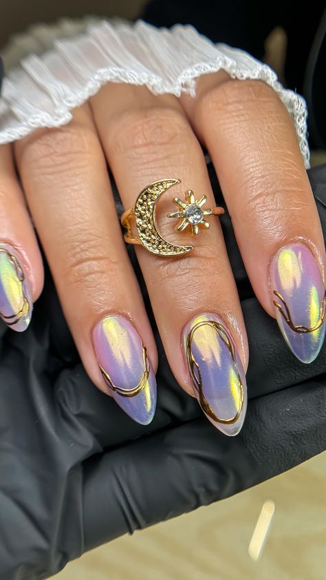 Instagram Purple And Gold Nails Ideas, Purple And Gold Chrome Nails, Purple Nail Chrome, Purple Gold Nails, Purple And Gold Nails, Purple And Golden Nails, Gold 3d Chrome Nails, Purple Nails With Gold Foil, Purple Chrome Nails