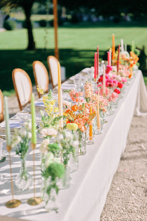 A Sun-Kissed French Chateau Wedding In Hues Of Pastel Rainbow #weddingtabledecor #rainbowwedding #weddingcolors Rainbow Wedding Theme, Ombre Flowers, Pastel Wedding Theme, Reception Florals, French Chateau Wedding, Wedding Motifs, Wedding Display, Chateau Wedding, Rainbow Wedding