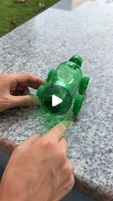 Diy Car Projects, Marvel Diy, Craft Origami, M Craft, Diy Plastic Bottle, Paper Car, Car Craft, Homemade Toys, Plastic Bottle Crafts