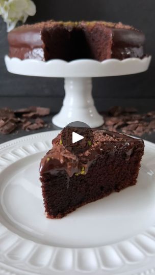 Unsweetened Cocoa Powder, Chocolate Sponge Cake, Chocolate Sponge, Moist Chocolate Cake, Cake Pan, Chocolate Cake Recipe, Cake Cake, Unsweetened Cocoa, Sponge Cake