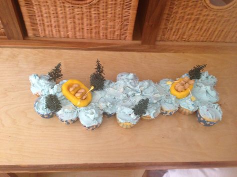 River Rafting Cupcakes - amazing!!! River Cupcakes, River Party, Party Hardy, Cupcake Wars, River Trip, Supper Ideas, River Rafting, Awesome Food, Bachelorette Trip