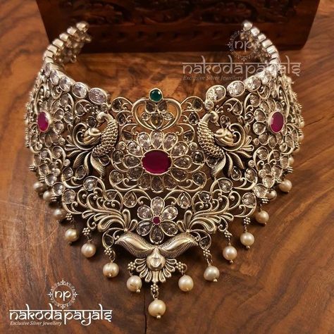 Antique Silver Jewelry Indian, Silver Jewelry Indian, Nakoda Payals, Trendy Silver Jewelry, Silver Bridal Jewellery, Silver Necklace Designs, Silver Jewelry Accessories, Oxidised Silver Jewelry, Neck Pieces Jewelry