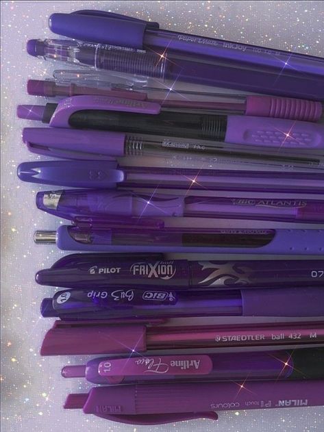 Purple Planner Aesthetic, Purple Pen, Best Planner, Pen Brands, Kawaii School Supplies, Purple Vibe, Lavender Aesthetic, Cool School Supplies, Planner Pens