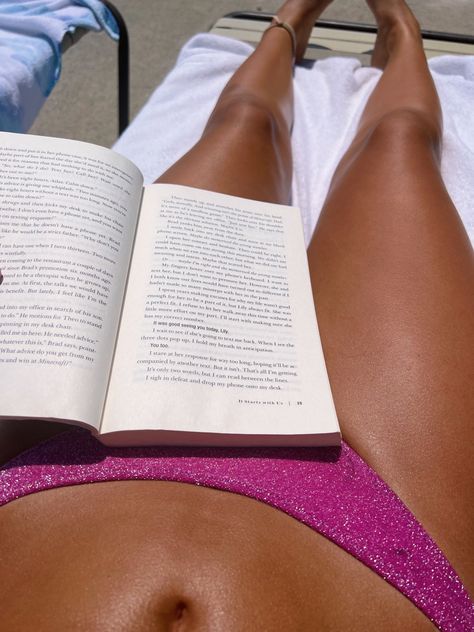 Aesthetic Tanning Pictures, Summer Tanning Aesthetic, Summer Aesthetic Tanning, Tanning By The Pool Aesthetic, Tan Skin Beach Aesthetic, Summer Tanning, Summer 3, Preppy Summer, Malibu Barbie