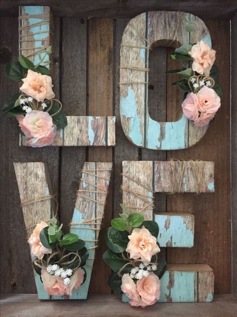 Standing Letters Decor, Paper Mache Letters Decorating Ideas, Big Letters Decoration, Wedding Letters Decor, Diy Letter Ideas, Decoupage Wedding, Wooden Letters Decorated, Cardboard Letters, Paper Mache Letters