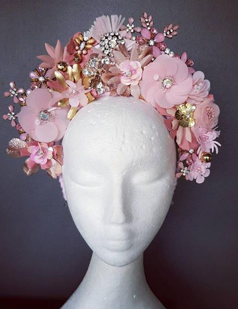 Fairy Headpiece Diy Floral Crowns, Fairy Headpiece Diy, Diy Floral Crown, Crown Inspiration, Fairy Headpiece, Diy Popsicle Stick Crafts, Festival Headpiece, Headpiece Diy, Beautiful Dance