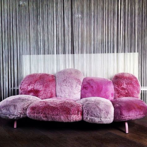 Pink Sofa Aesthetic, Pink Couch, Sculptural Furniture, Homemade Home Decor, Cute Bedroom Decor, Barbie Dream House, Creative Furniture, Room Inspiration Bedroom, Home Room Design