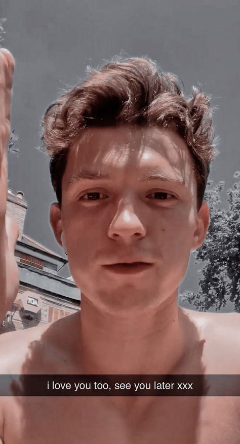 pov: you're dating tom holland Tom Holland Snapchat, Tom Holland Girlfriend, Peter Parker Tom Holland, Tom Holland Imagines, My People, Peter Parker, Tom Holland, Instagram Pictures, Soulmate