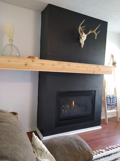 Pine Mantle Fireplace, Black Fireplace Tv Wall, Brick Fireplace With Shiplap, Black Fireplace Ideas, Black Shiplap Fireplace, Shire House, Pine Mantle, Black Shiplap Wall, Black Brick Fireplace