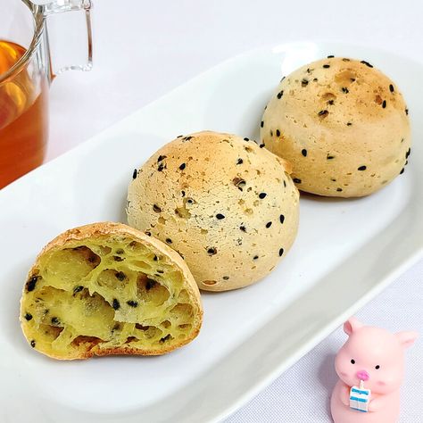 Chewy Korean Sesame Mochi Bread by Herman Huang, black sesame gives it a nice pop