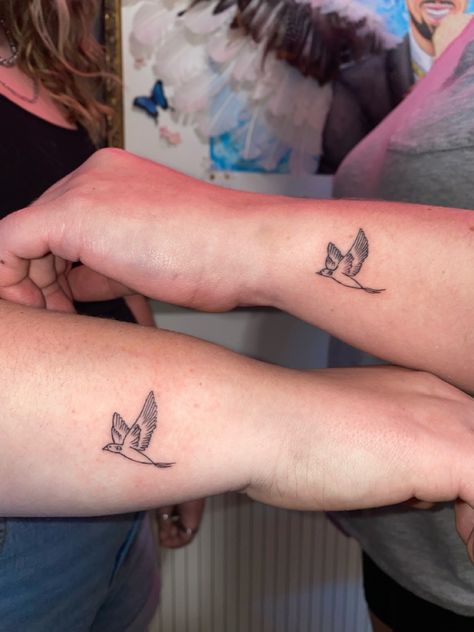 Blackbird The Beatles Tattoo, Redwing Blackbird Tattoo, Blackbirds Tattoo, Blackbird Tattoo Beatles, Matching Bird Tattoos, Opposite Matching Tattoos, Opposite Tattoos, Bird Outline Tattoo, Blackbird Tattoo