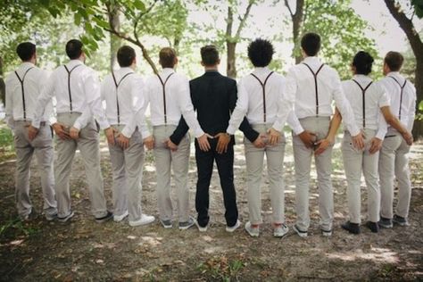 RuinMyWeek.com #funny #pictures #pics #photos #humor #comedy #hilarious Groomsmen Photoshoot, Funny Groomsmen Photos, Groomsmen Pictures, Wedding Parties Pictures, Funny Wedding Pictures, Boda Ideas, Groomsmen Photos, Funny Wedding Photos, Wedding Picture Poses