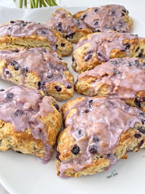 Blueberry Lavender Scones — The Yummy Vegan Lavender Scones, Blueberry Lavender, Lavender Cookies, Lavender Recipes, Spirulina Powder, Vegan Blueberry, Powder Recipe, Red Food Coloring, Scone Recipe