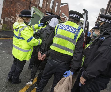 Academic Poster, Manchester Police, British Police, End Of December, Police Arrest, Credit Card App, Airport Photos, Money On My Mind, New Photo Download