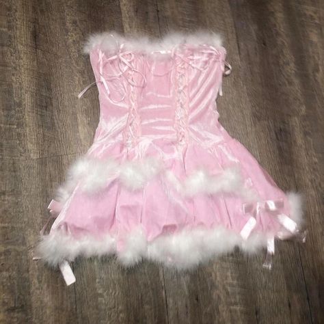 Fuzzy Hat, Pretty Pink Princess, Bubble Gum Pink, 2000s Fashion Outfits, Dress Up Dolls, Pink Outfits, Pink Princess, 2000s Fashion, Tutu Dress