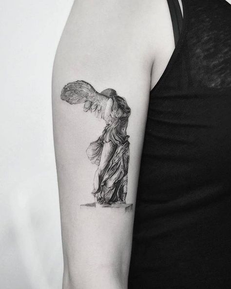 Samothrace Tattoo, Victory Tattoo, Nike Tattoo, Art Inspired Tattoos, Winged Victory, Statue Tattoo, Kunst Tattoos, Shape Tattoo, Tattoo Zeichnungen