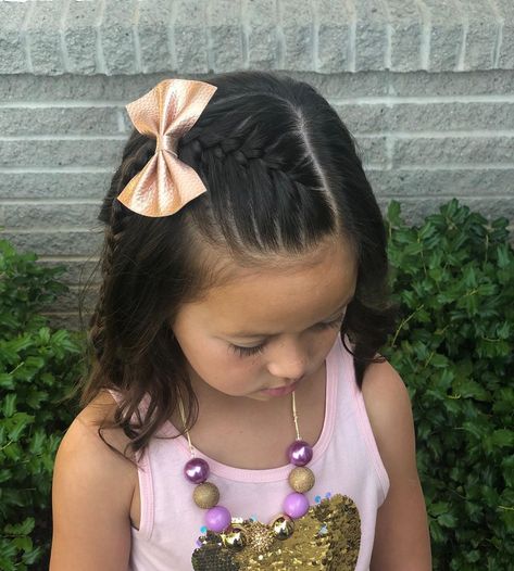 1st Grade Girl Hairstyles, 1st Grade Picture Day Hairstyles, Toddler French Braid Hairstyles, French Braid Hairstyles For Kids, Kids French Braids, 1st Grade School Pictures Hair, Child Hairstyles, Sofia The First Hairstyle, Toddler French Braid