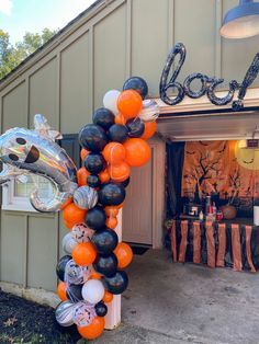 "Spooky yet SO fun! Our black, orange, and marble Halloween balloon garland kit is sure to make your guests get in the spirit at your upcoming Halloween party! Perfect for a Halloween party backdrop, a chic adult Halloween party, or a fabulous focal point outside your home for trick-or-treating. Balloon colors include orange, black, clear with black bats, white ghost, and black marble. Everything you need to set up the garland is included: the balloons, balloon tape, and glue dots. You can also Halloween Party Fundraiser Ideas, Halloween Party Table Setup, Halloween Party Decorations For Adults, Halloween Party Photo Backdrop, Halloween Party Ideas Decorations, Halloween Party Ideas For Adults, Halloween Balloon Arch, Halloween Photo Backdrop, Halloween Balloon Garland