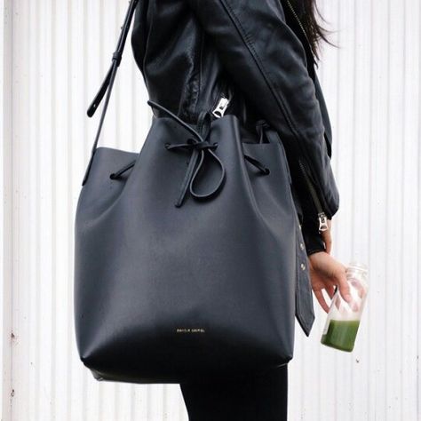 Mansur Gavriel Bucket Bag, Outlet Michael Kors, Black Bucket, Spring Accessories, Follow Back, Weekend Bag, Mansur Gavriel, Bag Trends, Big Bags