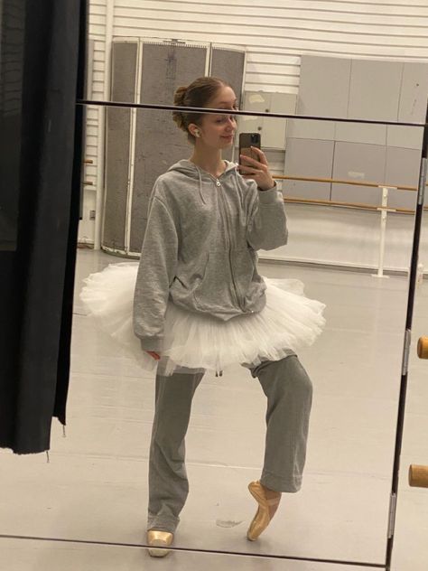 Real Ballet Core, Ballet Performance Outfit, Ballet Shows, Dancer Lifestyle, Ballerina Outfit, Ballet Beauty, Dance Dreams, Ballet Inspiration, Ballet Core