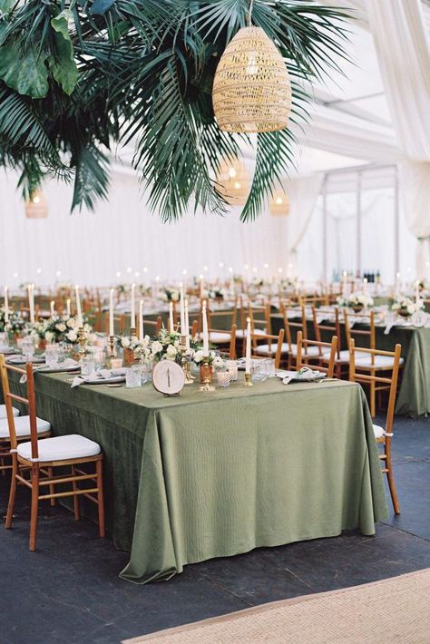 Khaki Wedding, Verde Sage, Olive Green Wedding, Green Wedding Decorations, Olive Green Weddings, Olive Wedding, Green Wedding Inspiration, Green Tablecloth, Green Themed Wedding