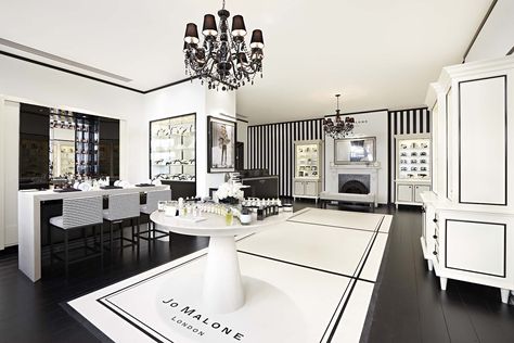 Luxury fragrance house Jo Malone has opened a flagship store in Covent Garden, the brand’s biggest standalone UK boutique to date.  We have to admit we are big fans of the brand and love it when the boyfriend rocks up carrying one of their trademark cardboard bags with black silk ribbon. Like the packaging the [...] Garden Boutique, Salon Interior Design Ideas, Nail Salon Interior Design, Beauty Salon Interior Design, Interior Design Pictures, Nail Salon Decor, Interior Design Books, Salon Suites, Interior Design Software