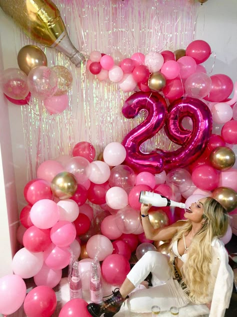 Champagne balloon decoration 29th Birthday 29 Birthday Balloons, 29th Birthday Decoration Ideas, Pink 29th Birthday, 29 Shades Of Pink Party, 29th Birthday Picture Ideas, Forever 29 Birthday Party, 29 Birthday Theme Party Ideas, 29th Bday Ideas For Her, 29 Birthday Party Ideas For Women