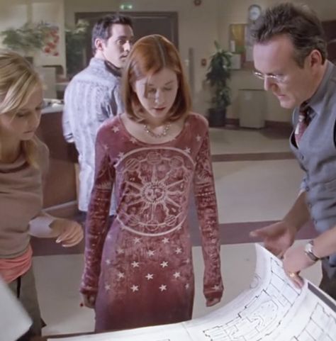 Willow's pink velvet celestial dress Buffy Cordelia, Willow Buffy, Willow Rosenberg, Celestial Dress, Buffy Style, Witchy Outfits, Charisma Carpenter, I'm Sick, Michelle Trachtenberg