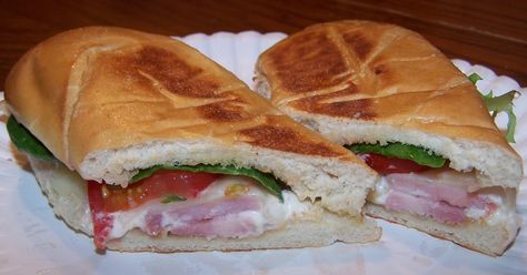 Sandwich Recipes Dinner, Dating Myself, Sandwich Sauces, Slim Jim, Ham Sandwiches, Slim Jims, Copykat Recipes, Copycat Restaurant Recipes, Healthy Sandwiches