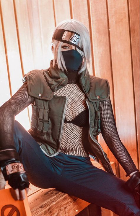 Female Kakashi, Kakashi Cosplay, Geek Toys, Yoko Littner, Cosplay Naruto, Halloween Photography, Naruto Cosplay, Team 7, Cute Cosplay