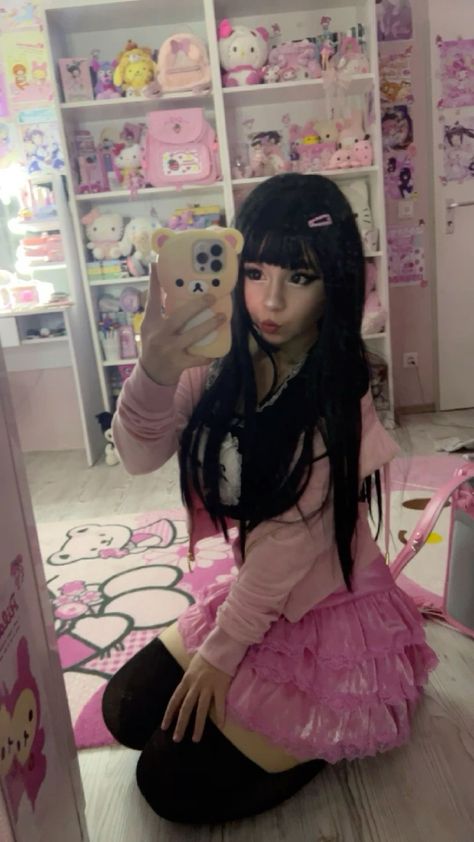 Jirai Kei Anime, Kawaiicore Fashion, Kawaii Egirl, Soft Egirl, Hello Kitty Girl, Girly Kei, Kawaii Kei, Girly Goth, Bedroom Fashion