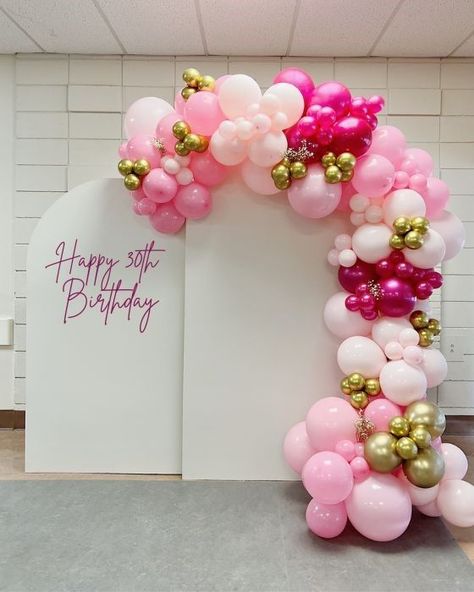 Football Theme Birthday, Surprise Birthday Decorations, Mermaid Birthday Party Decorations, Pink Birthday Party, Baby Gender Reveal Party, Football Themes, Happy 30th Birthday, Cute Pastel Wallpaper, Baby Gender Reveal