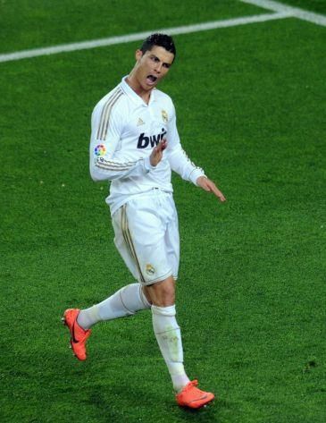 Calm down Cr7 Celebration, Barcelona Vs Real Madrid, Ronaldo Goals, Ive Got This, Ronaldo Videos, Good Soccer Players, Camp Nou, Soccer Player, Calm Down